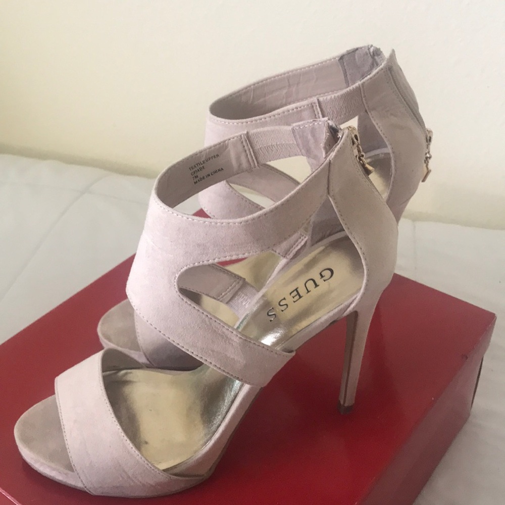 Guess Shoes/ beige 7M/ GF Jade